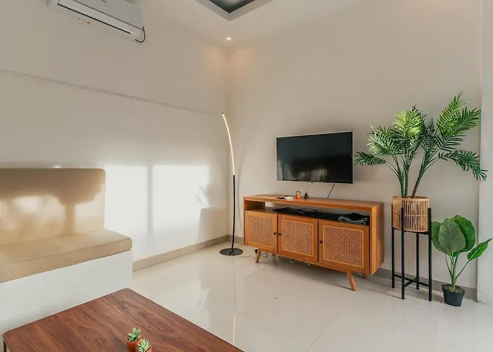 Villa 2br Escape 5 Min Bt Mkt Double6 *